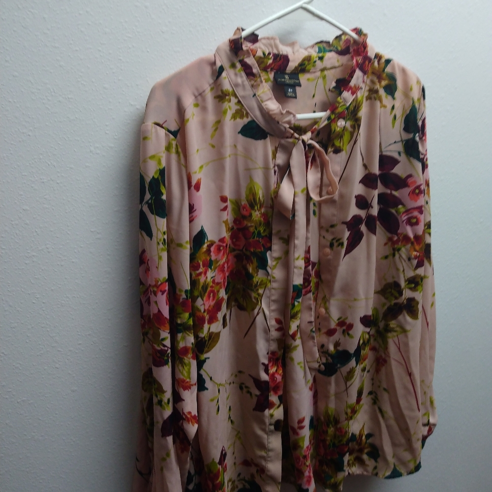 Long sleeve rose blouse